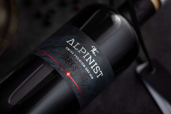 Alpinist Swiss Premium Dark Stone Gin 46% vol. 700ml